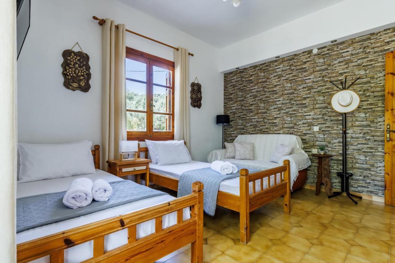 Panagou Studios Skopelos Town Exterior photo
